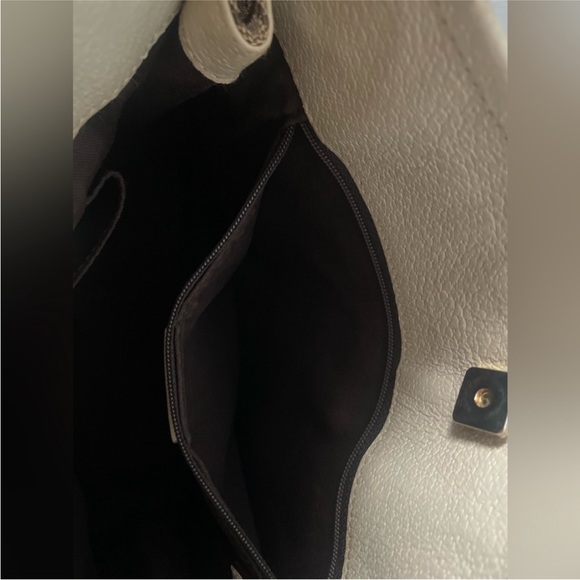 Authentic Gucci GG Canvas Eclipse Messenger Crossbody Bag - Picture 7 of 12